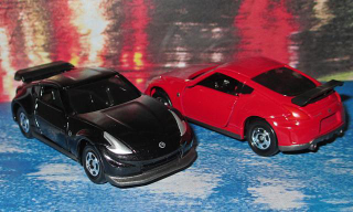 Illustration for article titled Tomica 370Z NISMO Red v Black